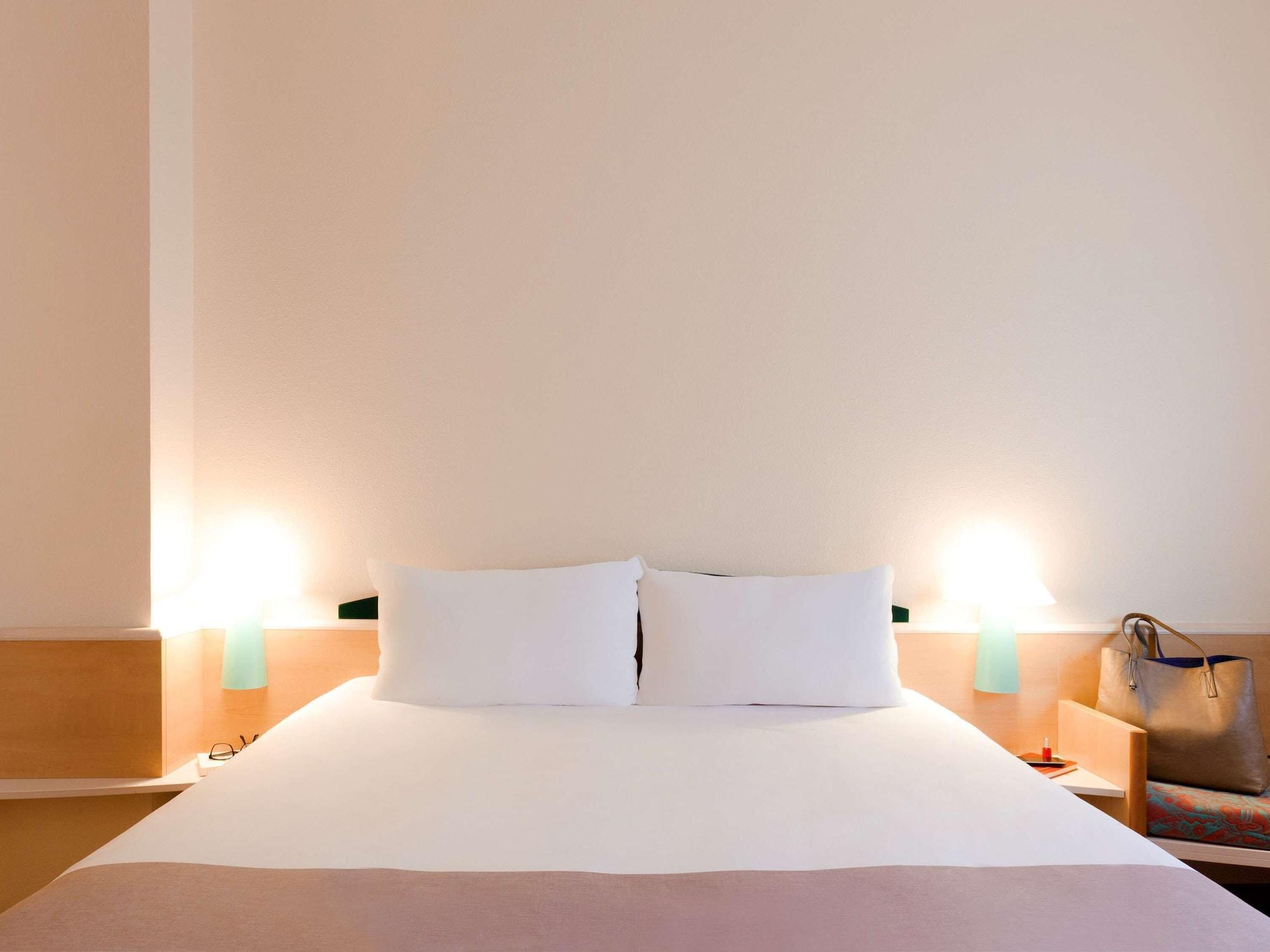 Ibis Bilbao Barakaldo Hotel Bagian luar foto