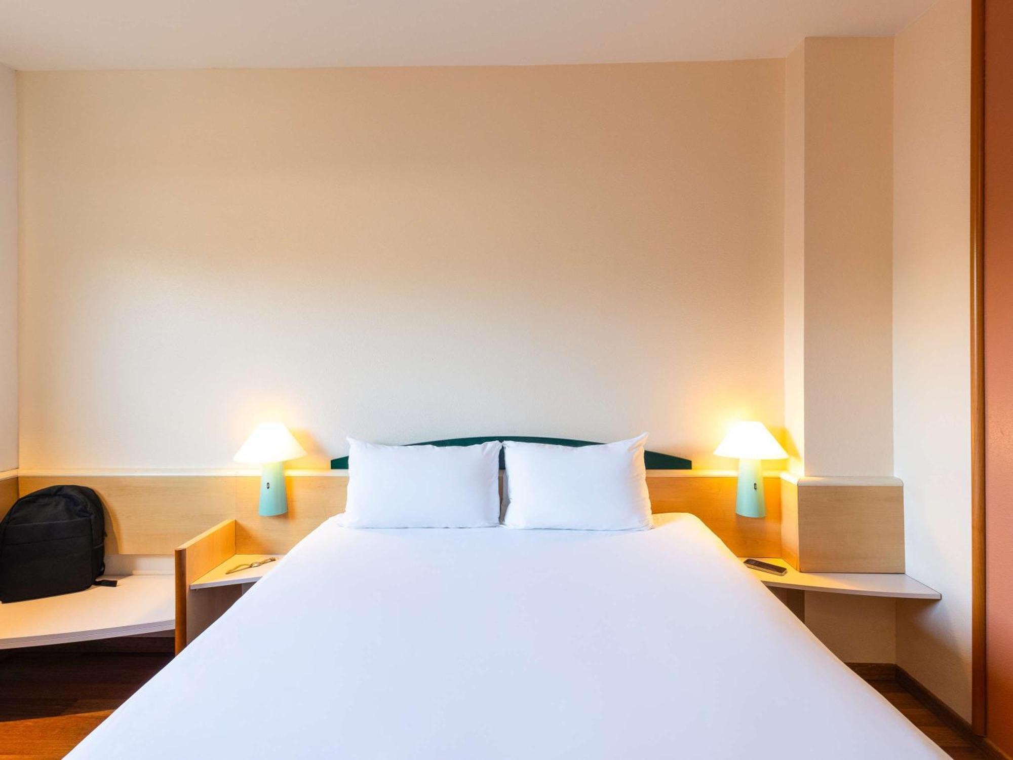 Ibis Bilbao Barakaldo Hotel Bagian luar foto