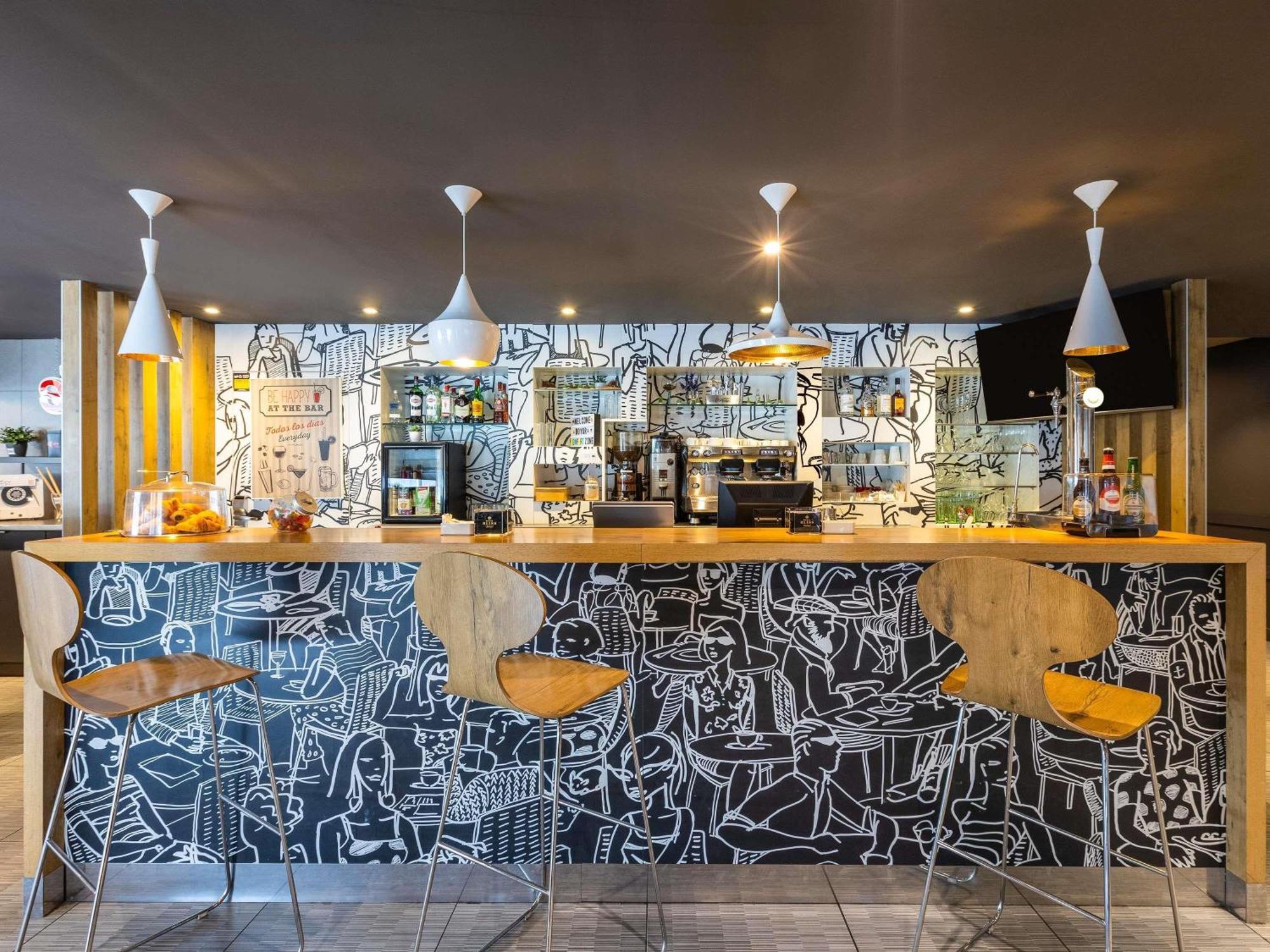 Ibis Bilbao Barakaldo Hotel Bagian luar foto