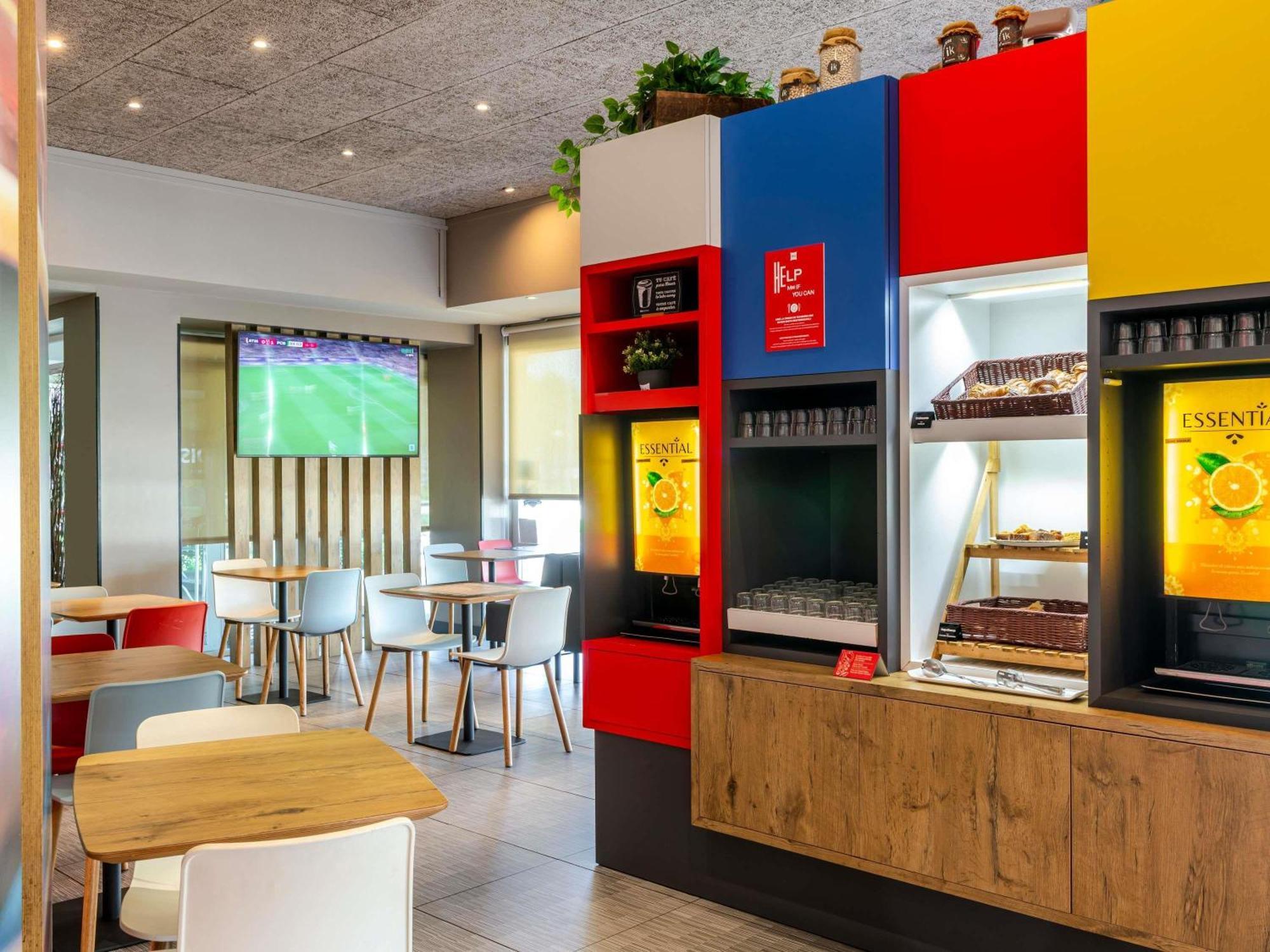Ibis Bilbao Barakaldo Hotel Bagian luar foto
