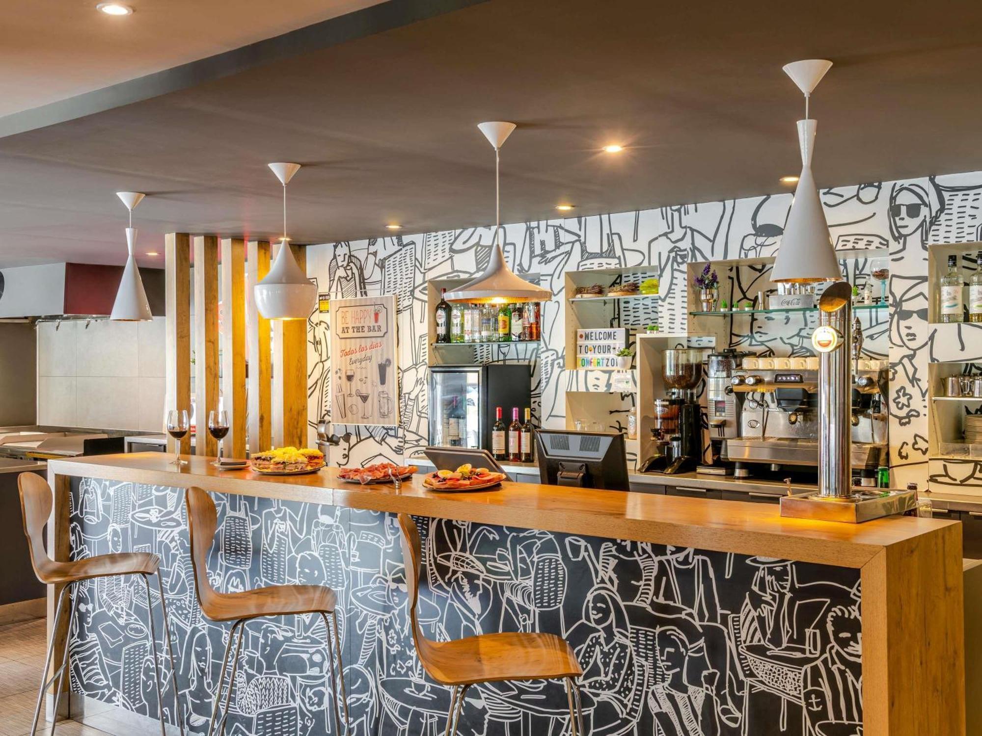 Ibis Bilbao Barakaldo Hotel Bagian luar foto