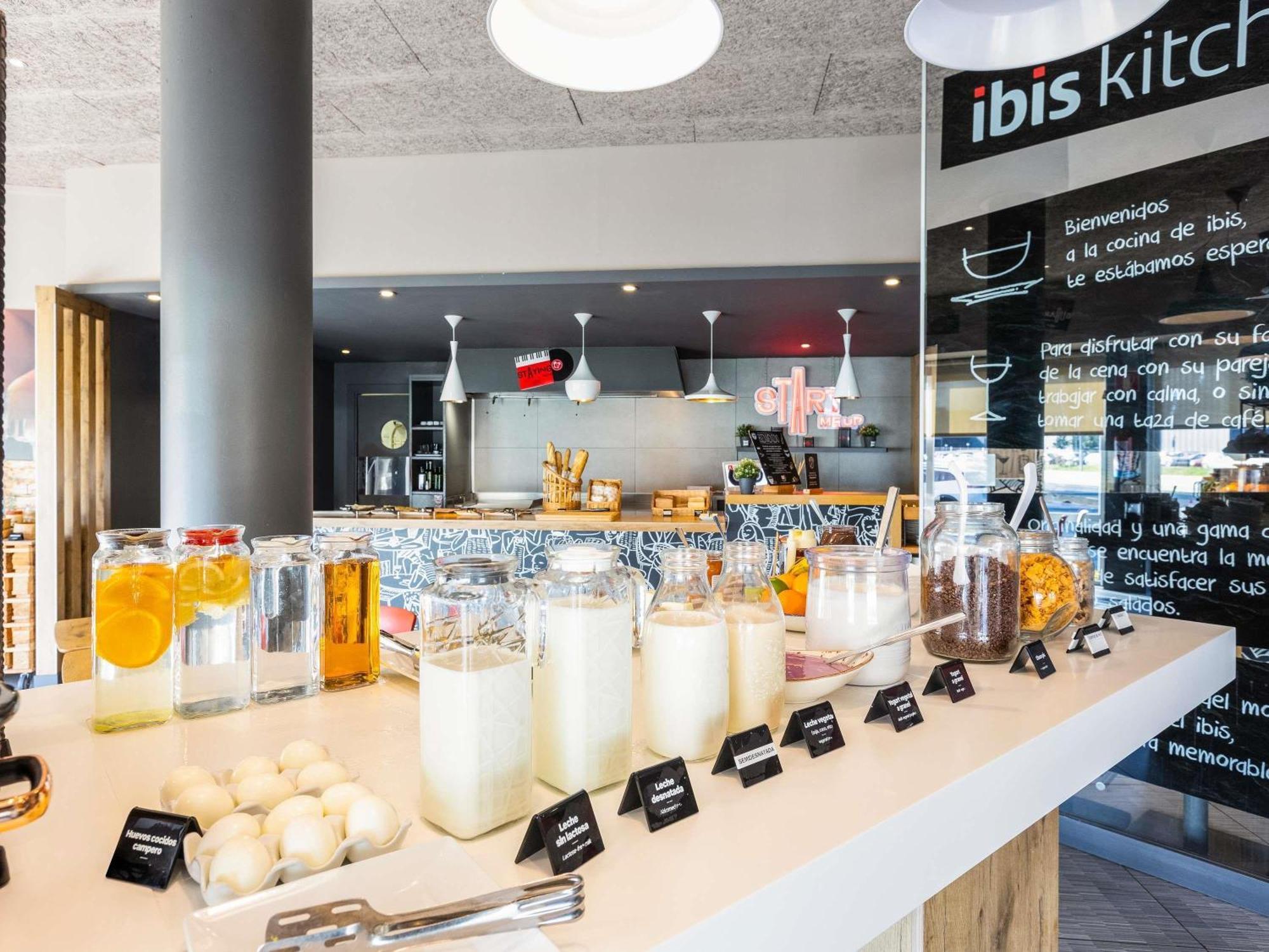 Ibis Bilbao Barakaldo Hotel Bagian luar foto