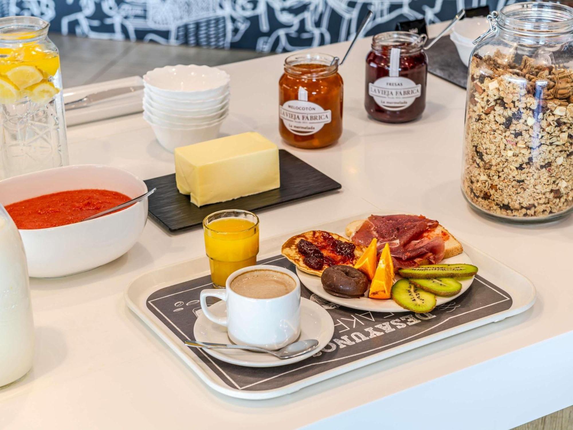 Ibis Bilbao Barakaldo Hotel Bagian luar foto