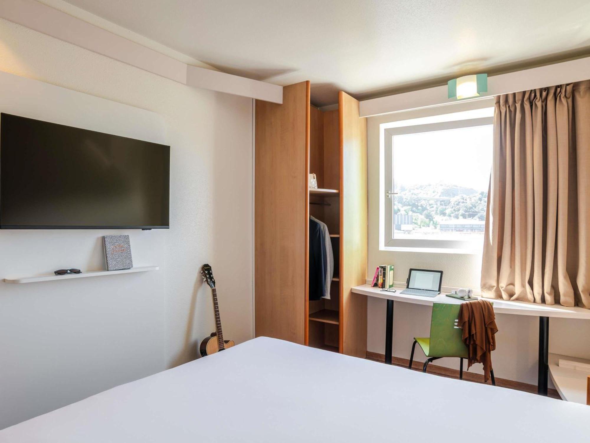 Ibis Bilbao Barakaldo Hotel Bagian luar foto