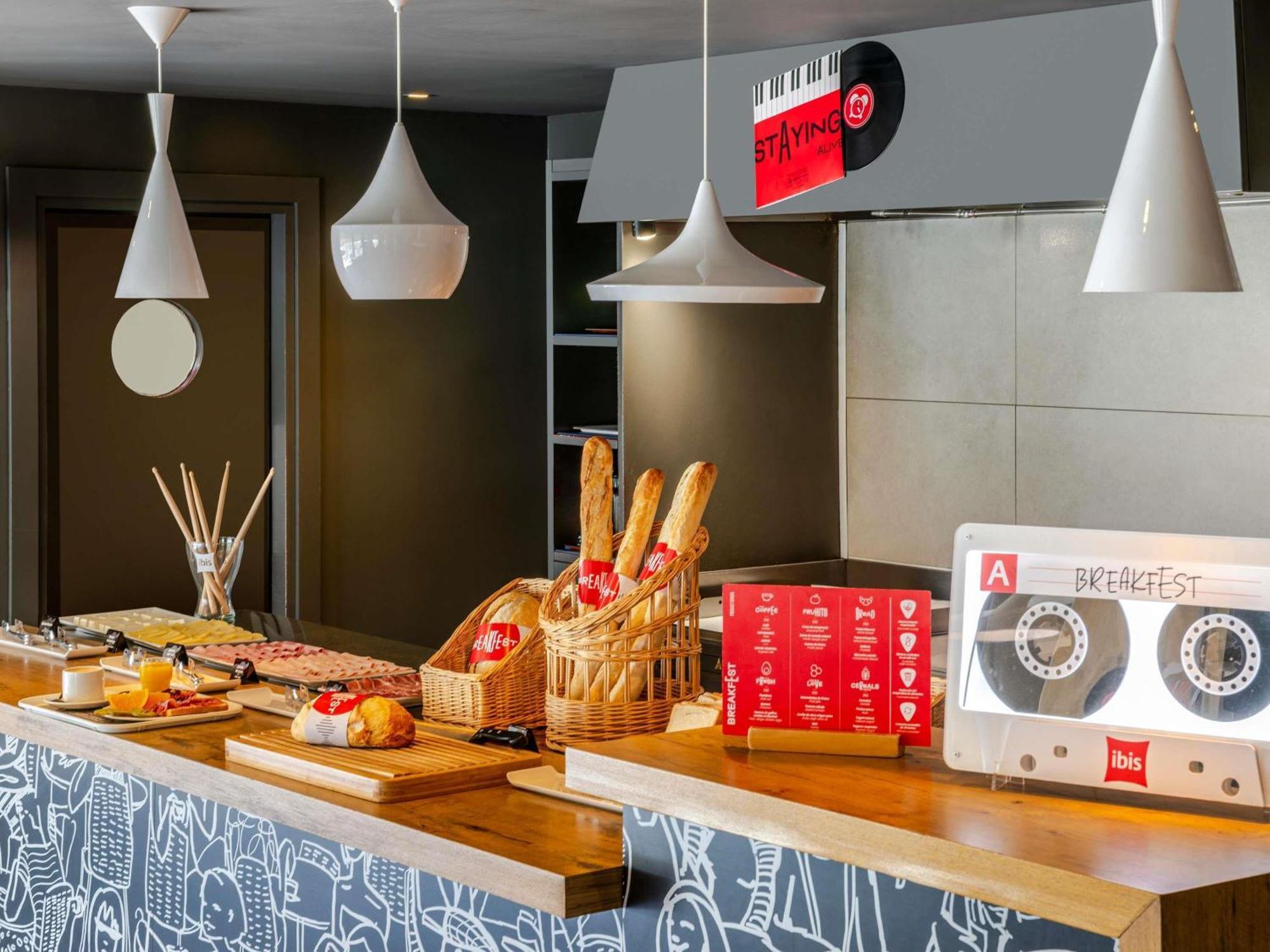 Ibis Bilbao Barakaldo Hotel Bagian luar foto