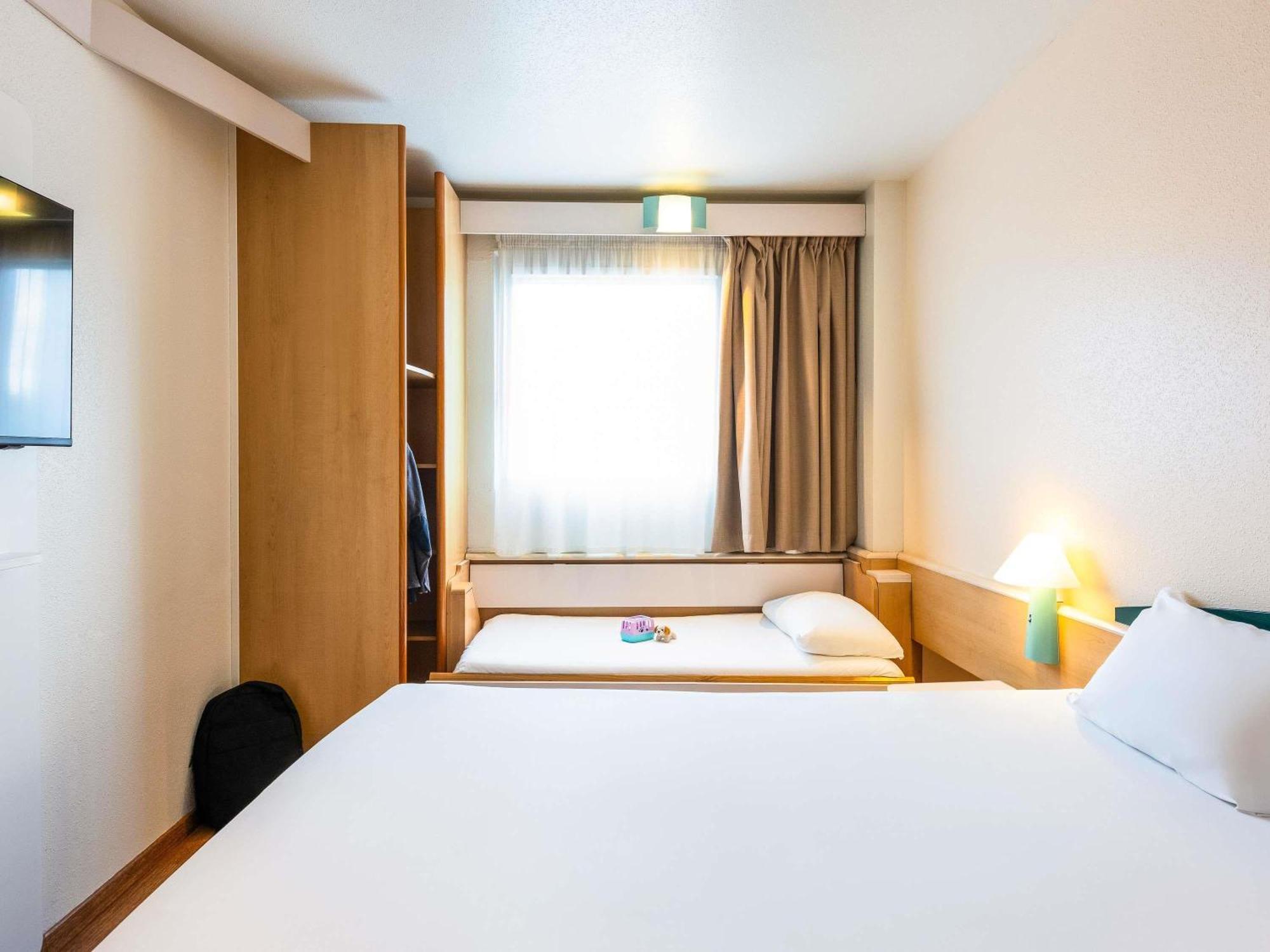 Ibis Bilbao Barakaldo Hotel Bagian luar foto