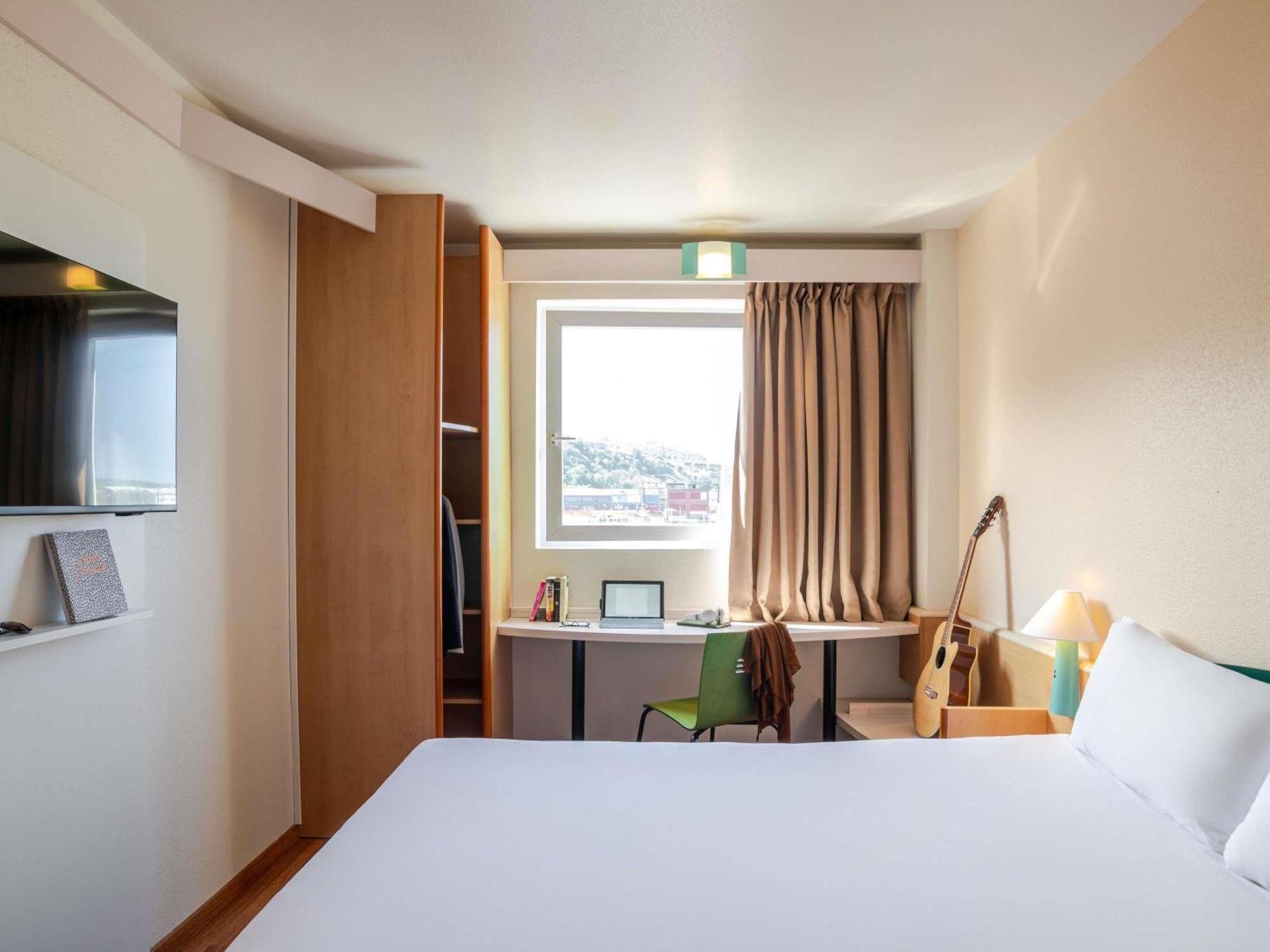 Ibis Bilbao Barakaldo Hotel Bagian luar foto