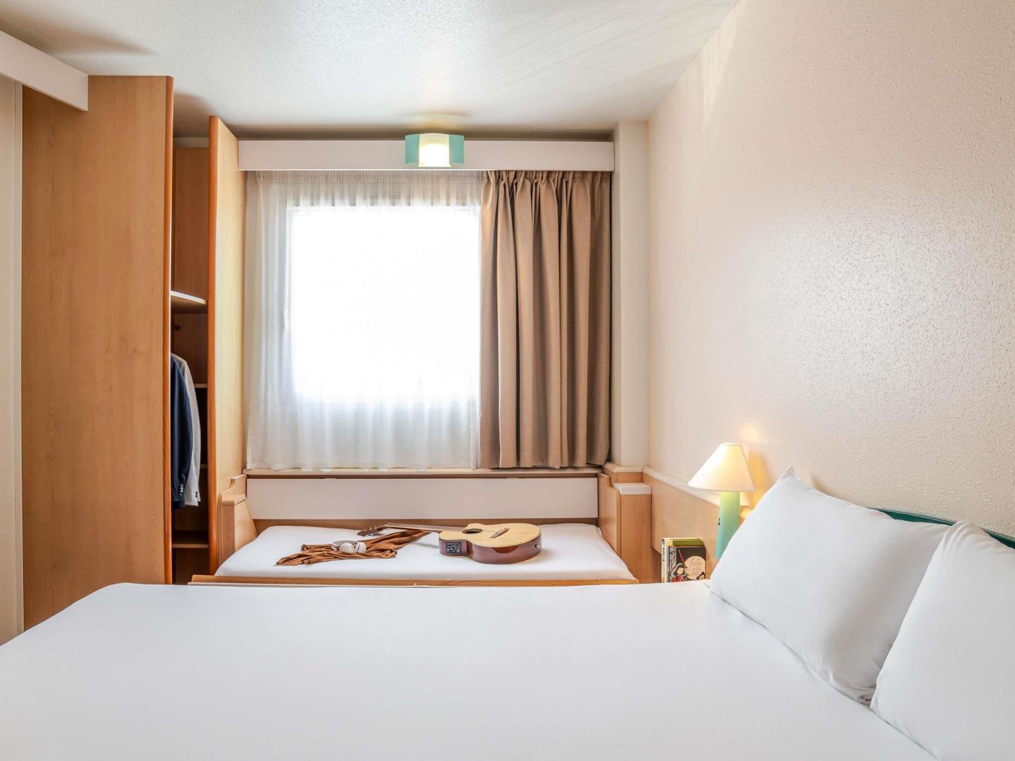 Ibis Bilbao Barakaldo Hotel Bagian luar foto