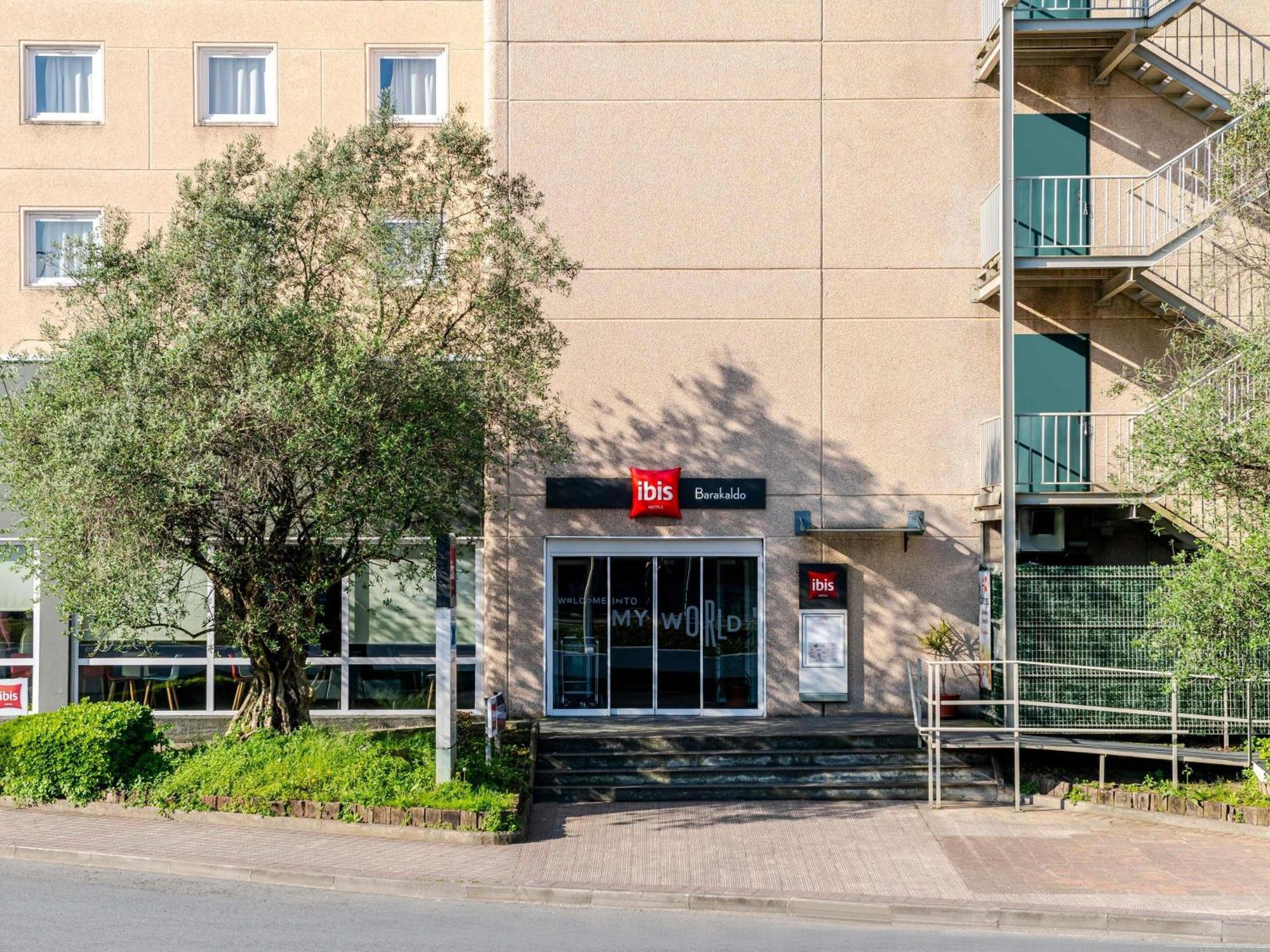 Ibis Bilbao Barakaldo Hotel Bagian luar foto